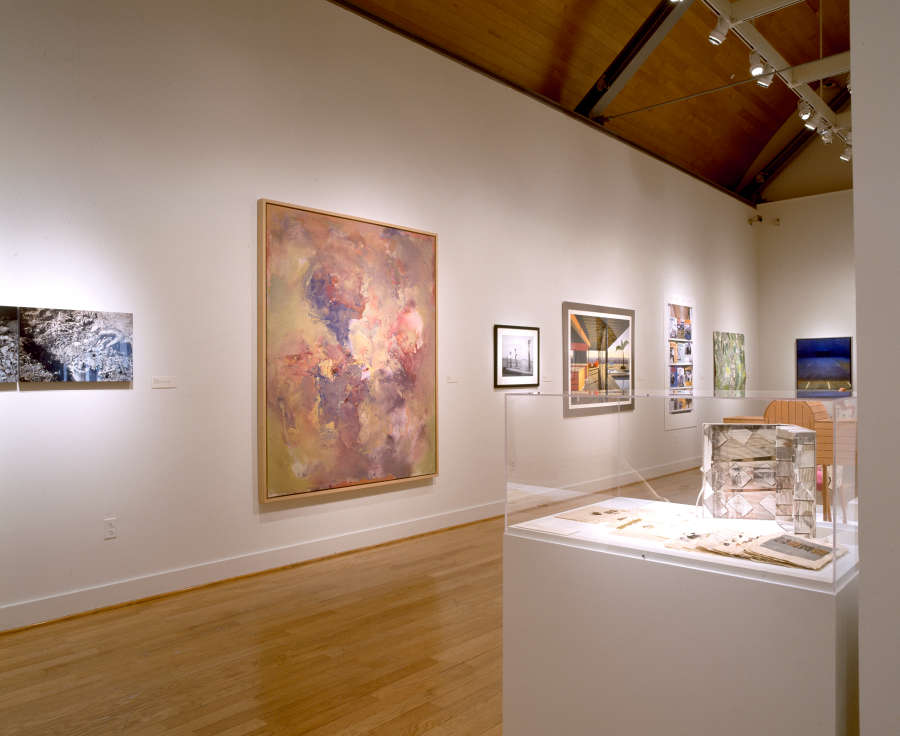 view exhibition image