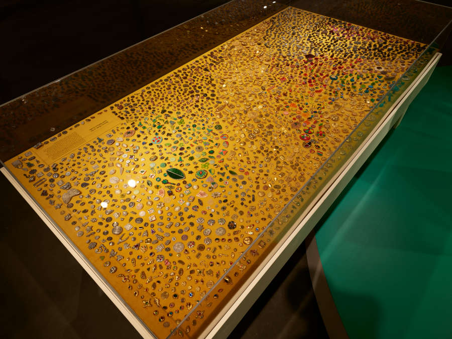 view exhibition image