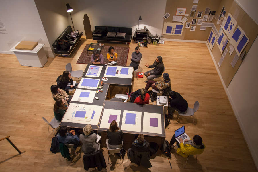 view exhibition image