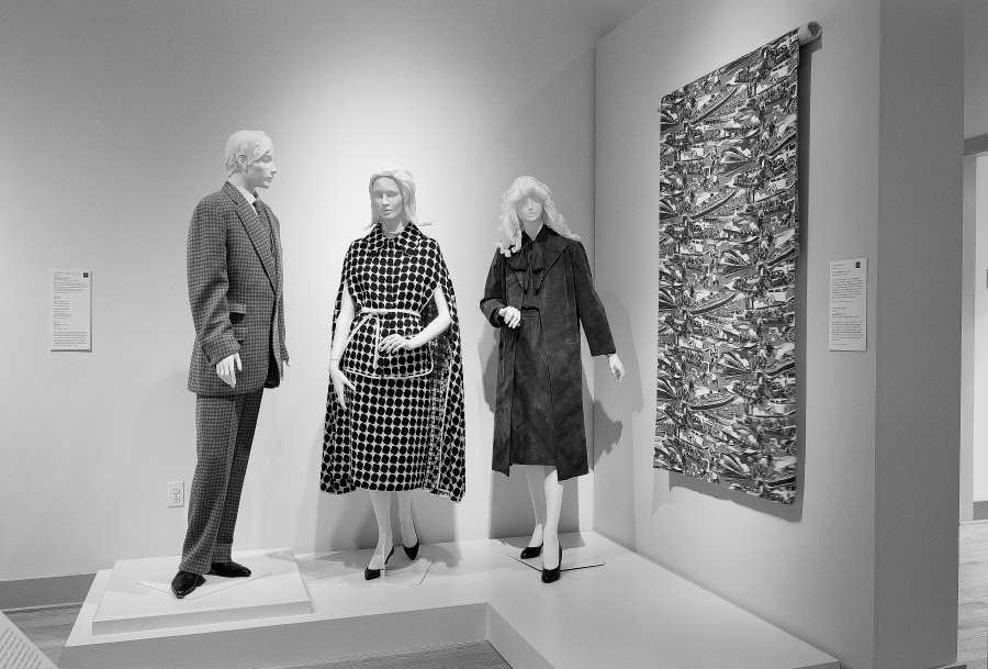 view exhibition image