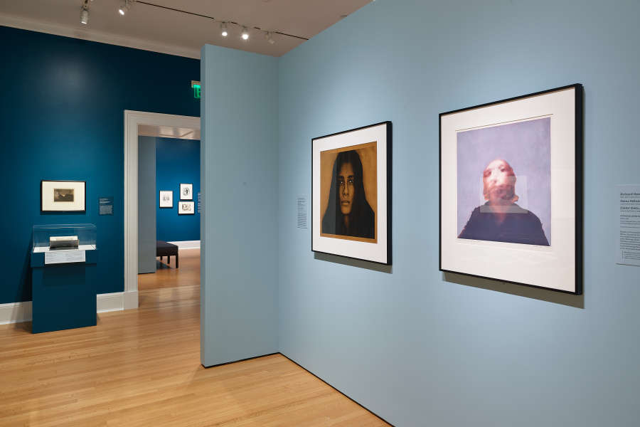 view exhibition image