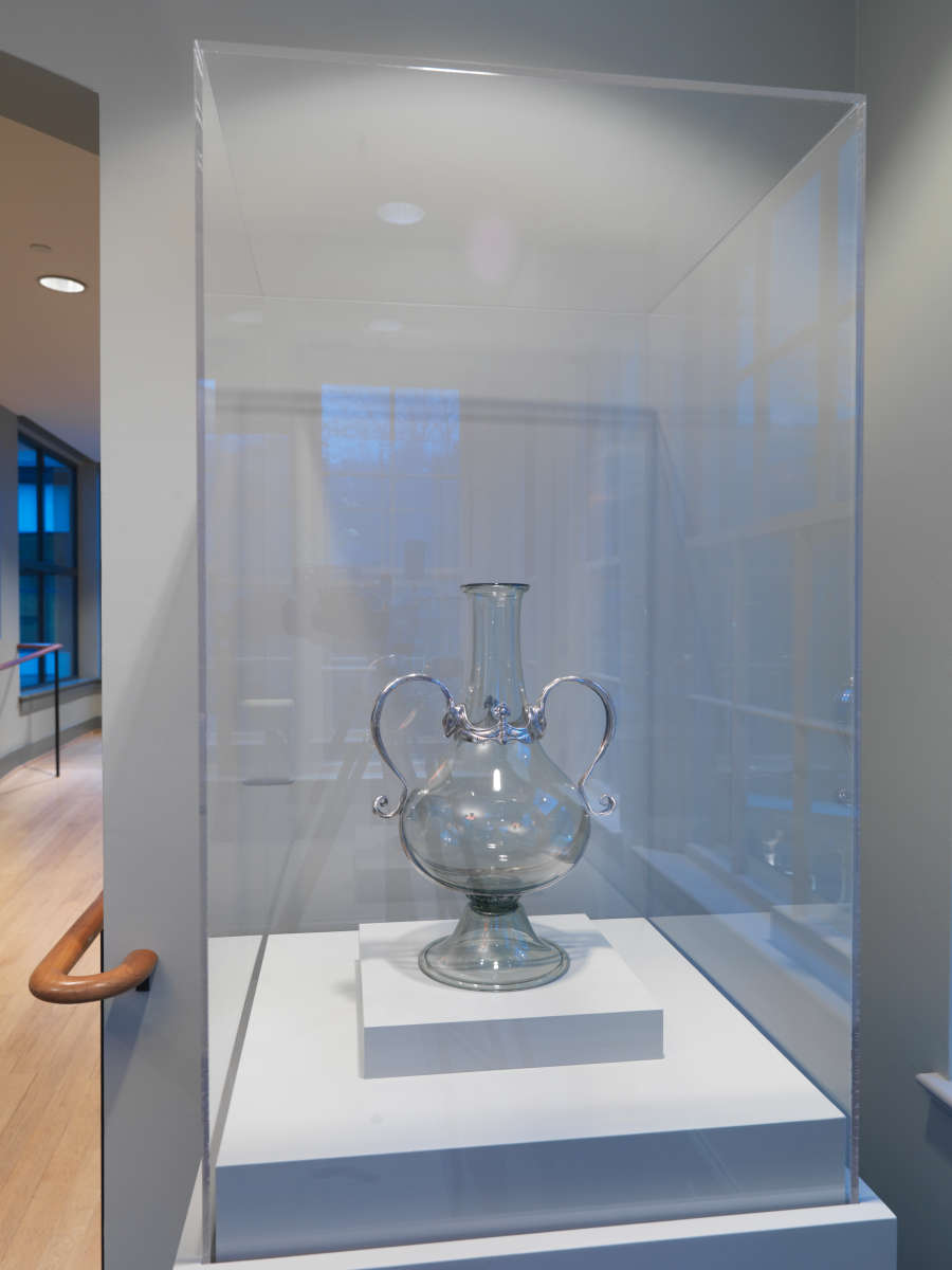 view exhibition image