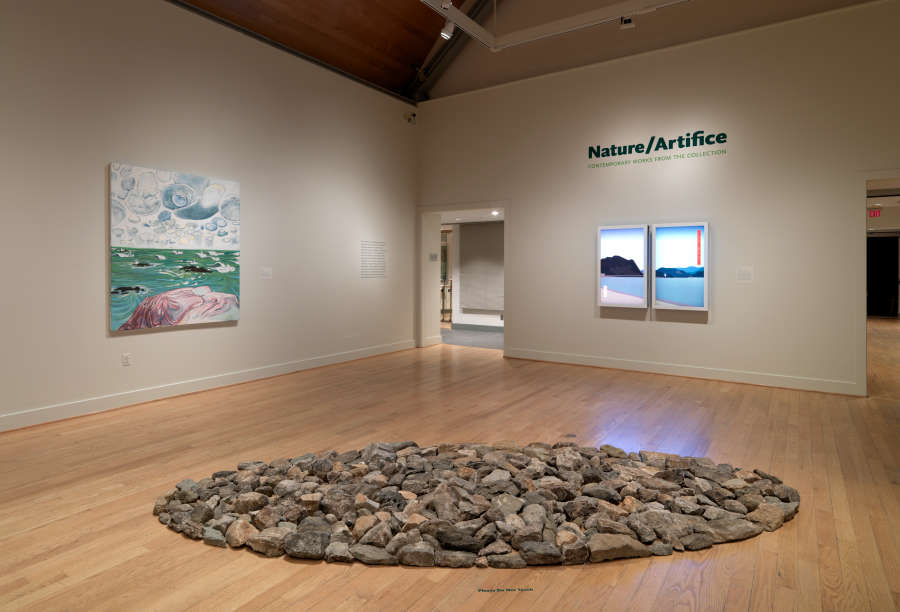 view exhibition image