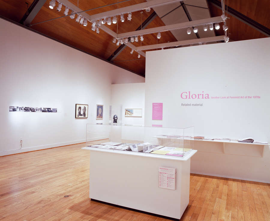view exhibition image