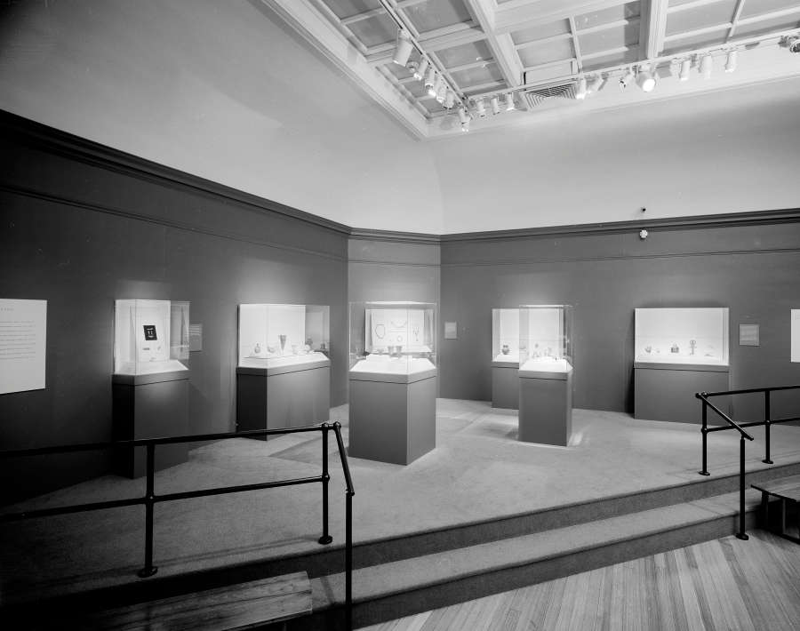 view exhibition image