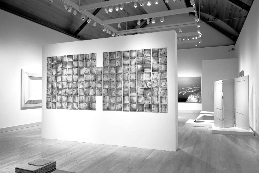 view exhibition image