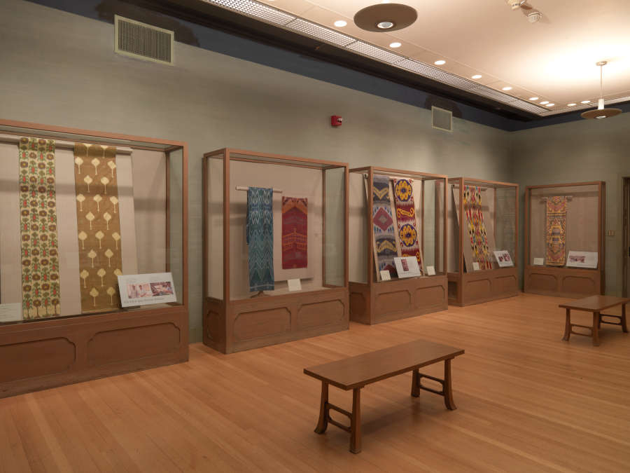 view exhibition image