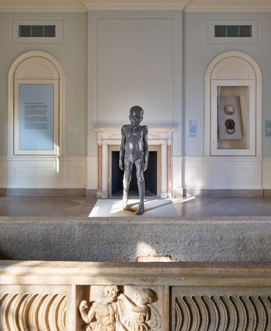 view exhibition image