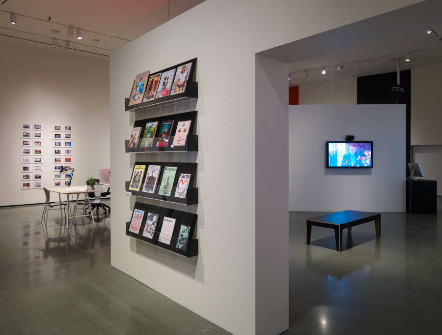 view exhibition image