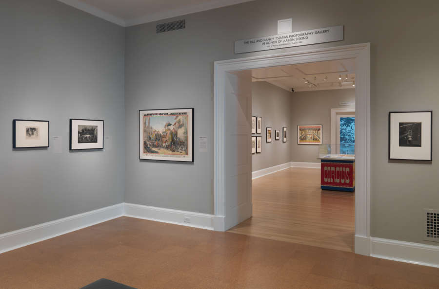 view exhibition image