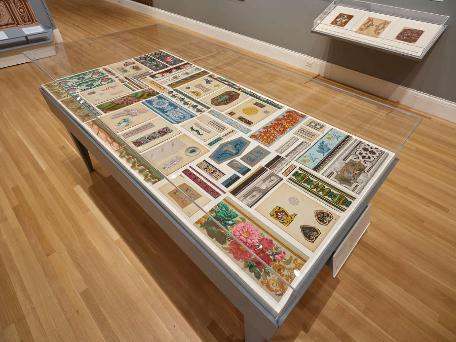 view exhibition image