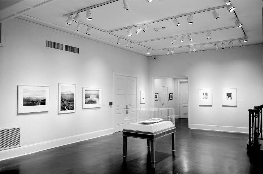 view exhibition image