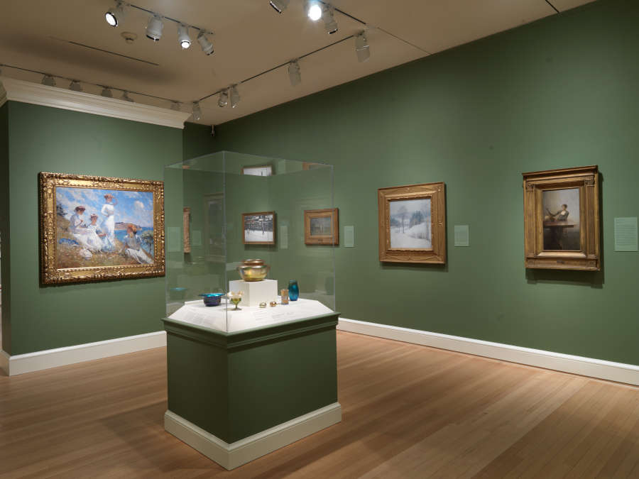 view exhibition image