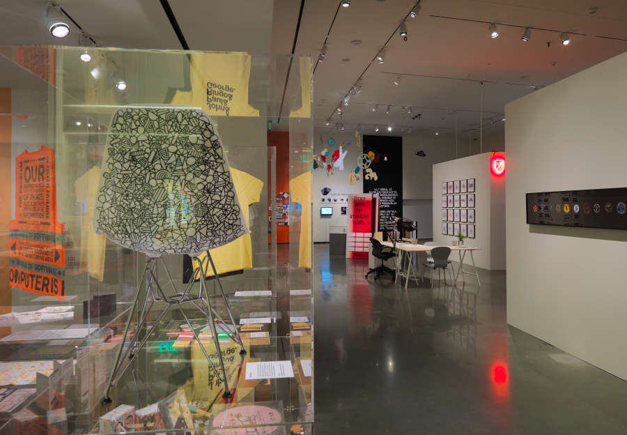 view exhibition image