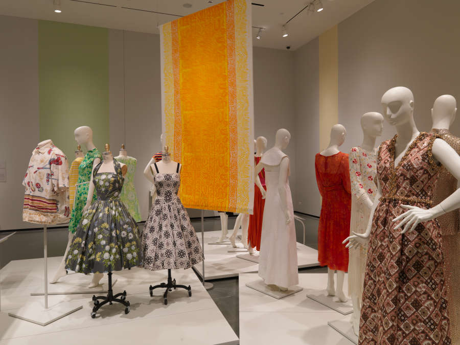 view exhibition image