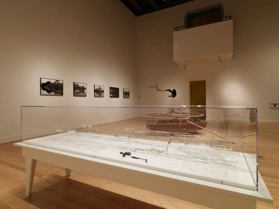 view exhibition image