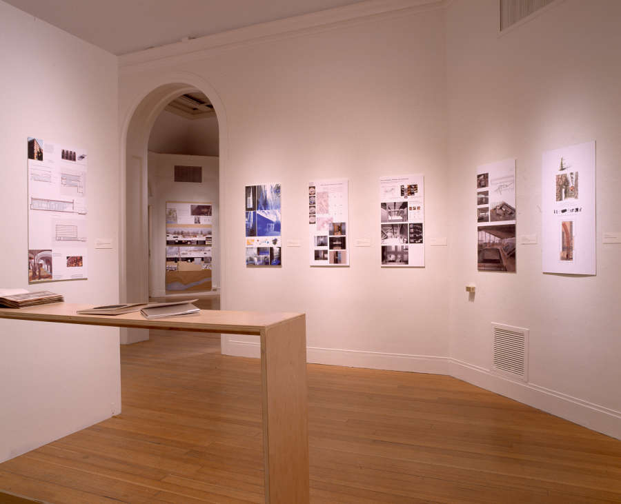 view exhibition image