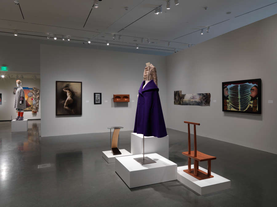 view exhibition image