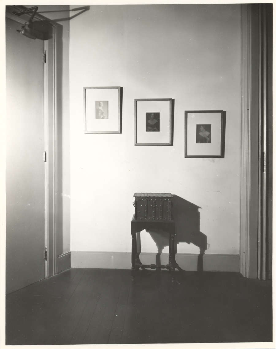 view exhibition image