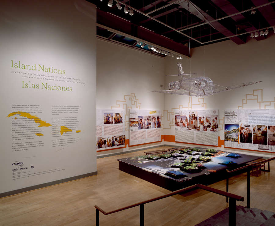 view exhibition image