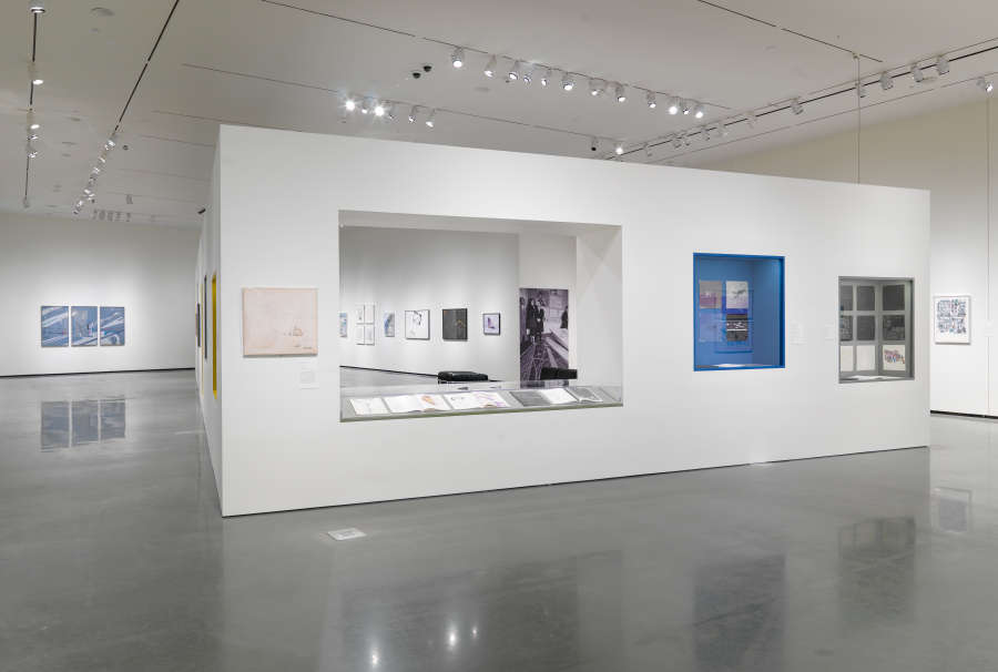 view exhibition image