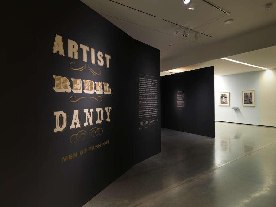 view exhibition image