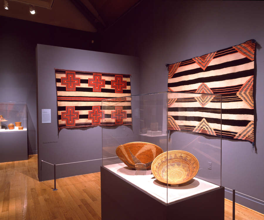 view exhibition image