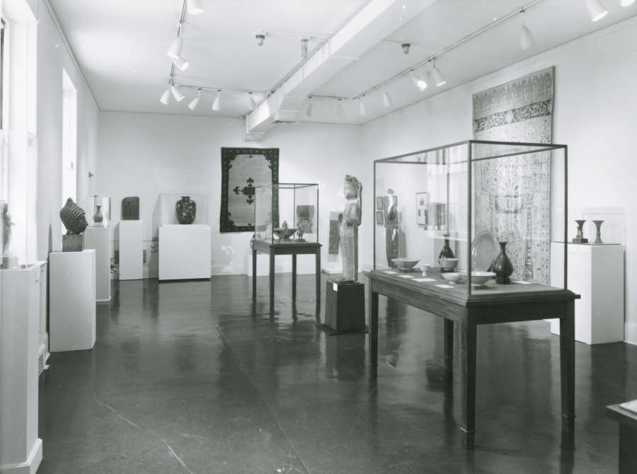 view exhibition image