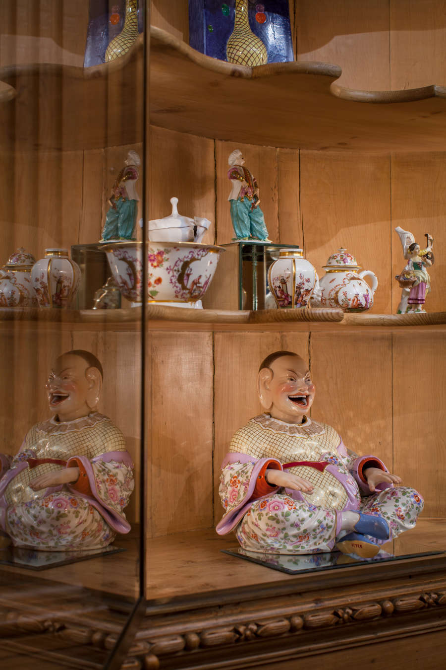 view exhibition image