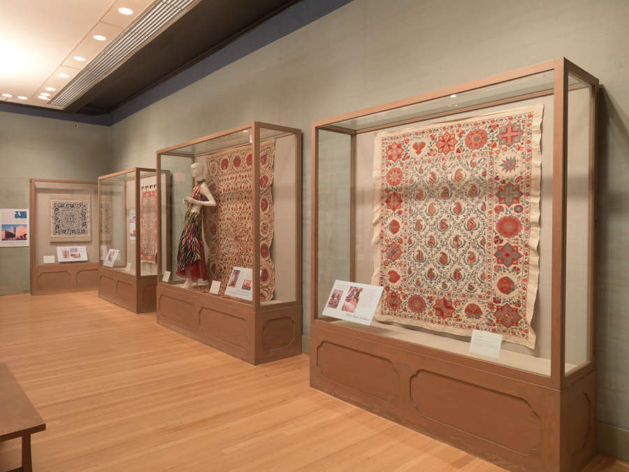 view exhibition image