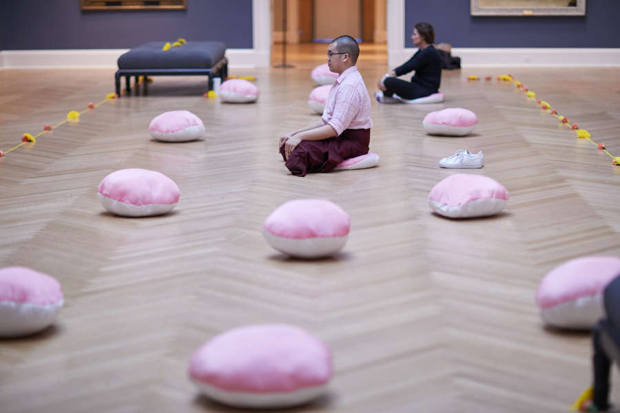 view exhibition image