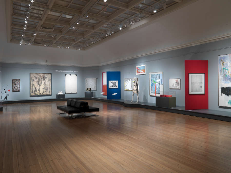 view exhibition image