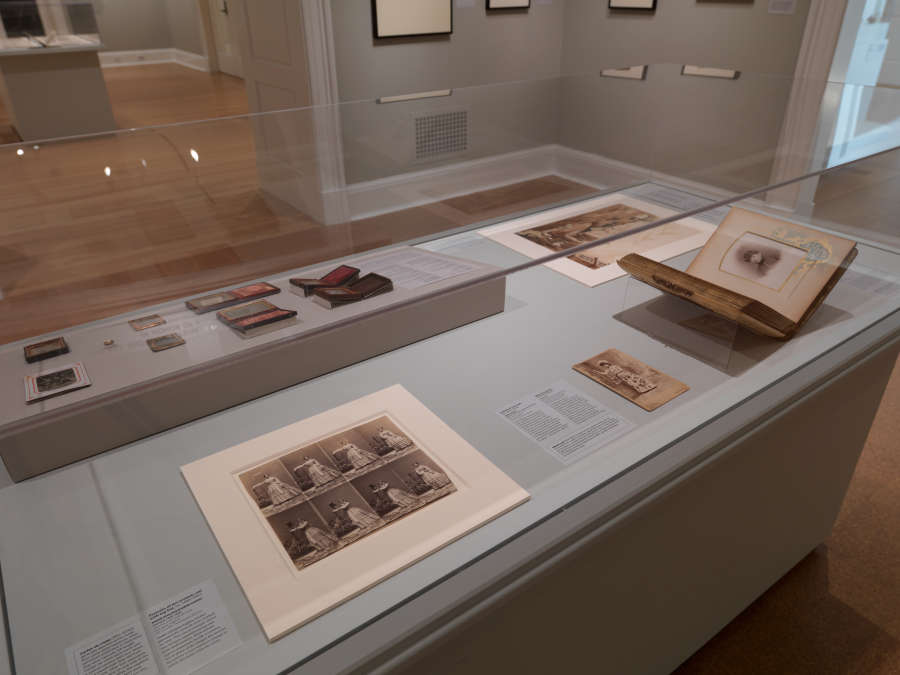 view exhibition image