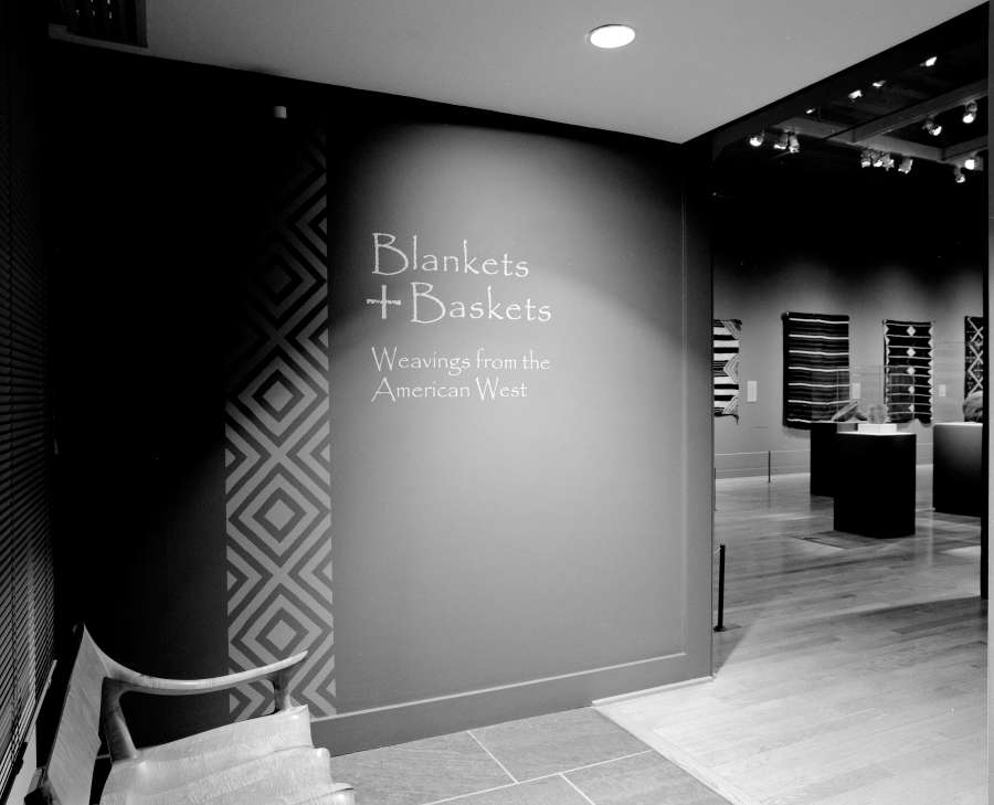 view exhibition image