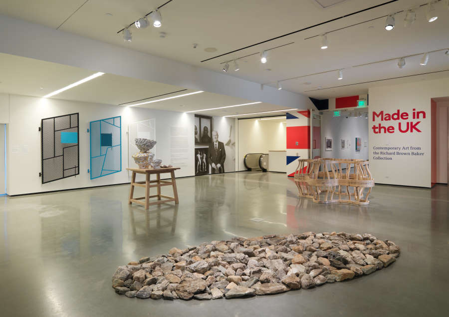 view exhibition image