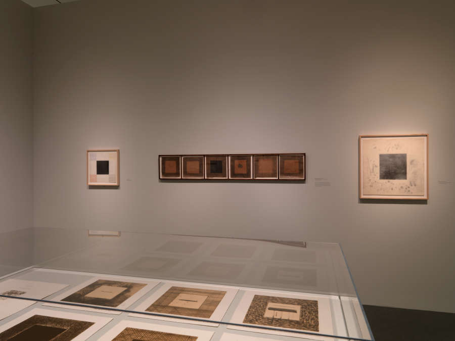 view exhibition image