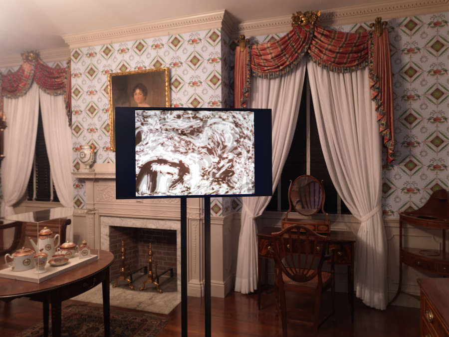 view exhibition image