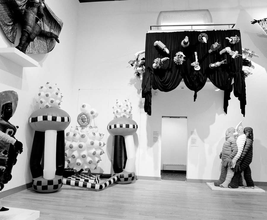 view exhibition image