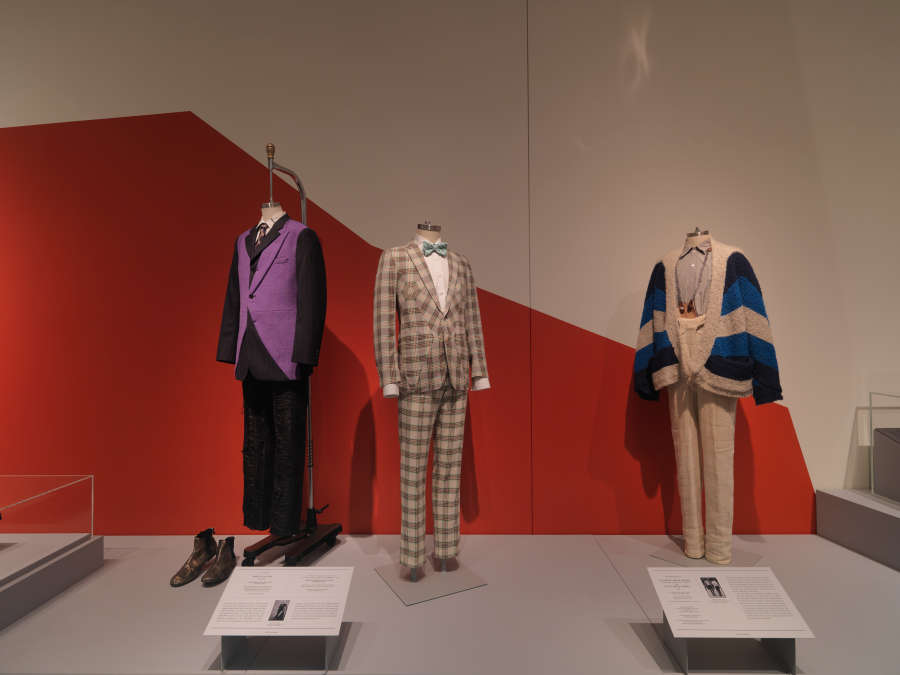 view exhibition image