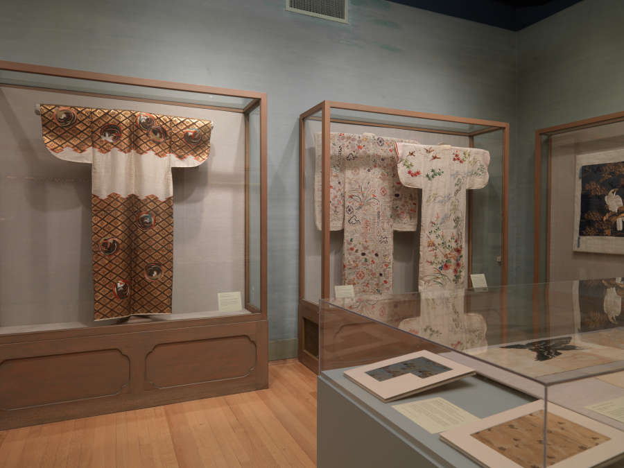 view exhibition image