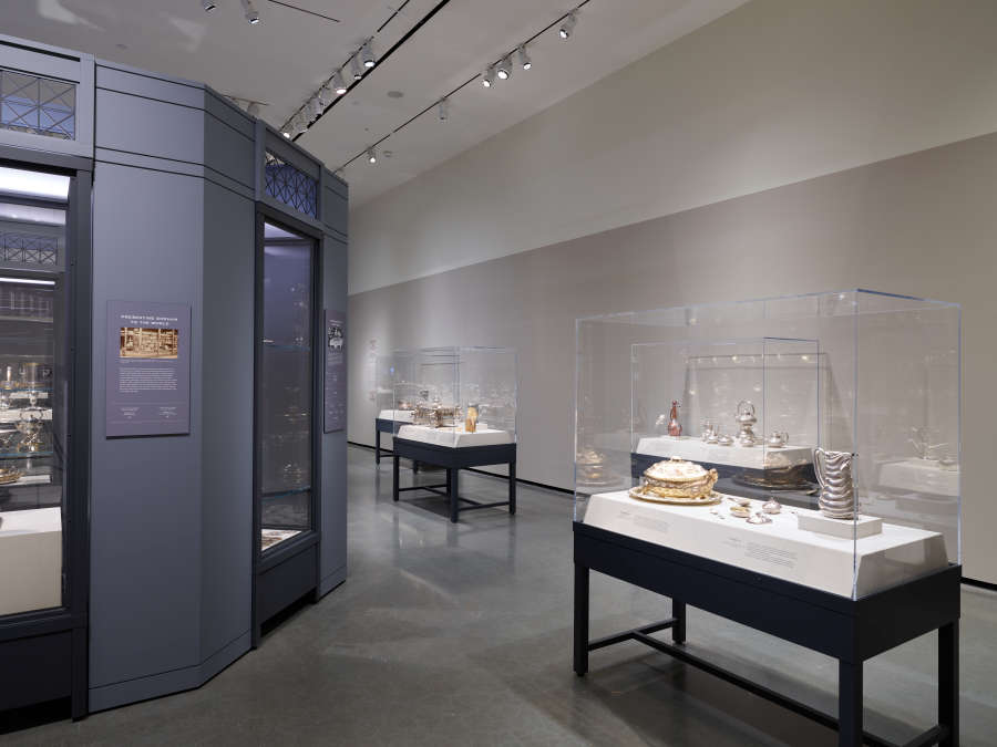 view exhibition image