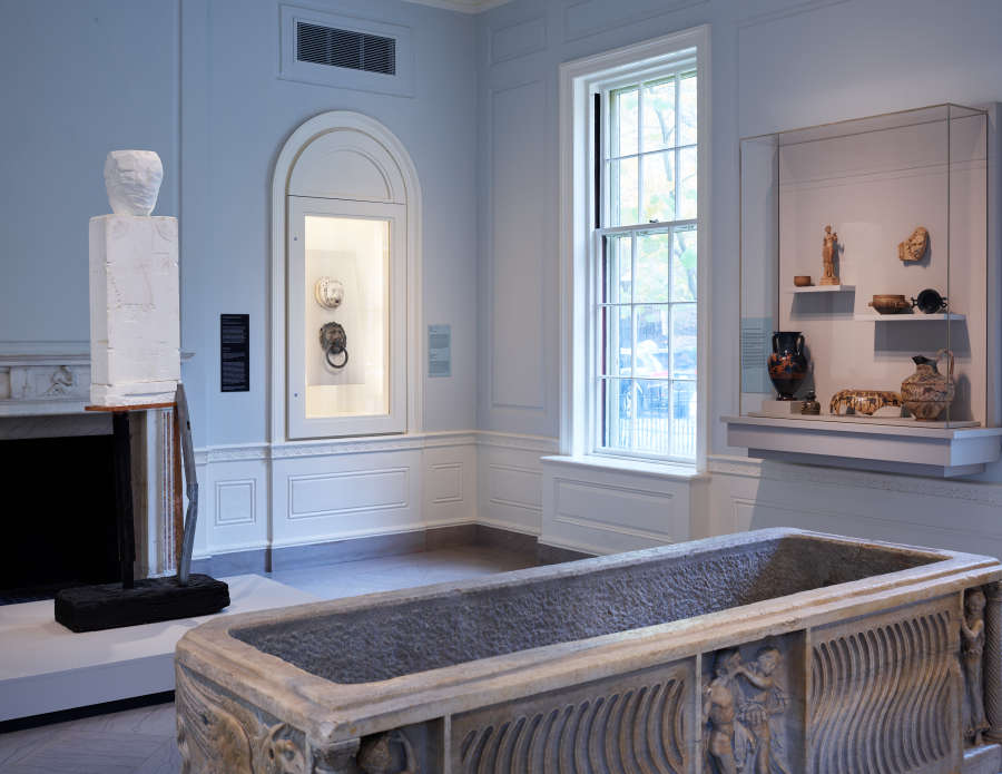 view exhibition image