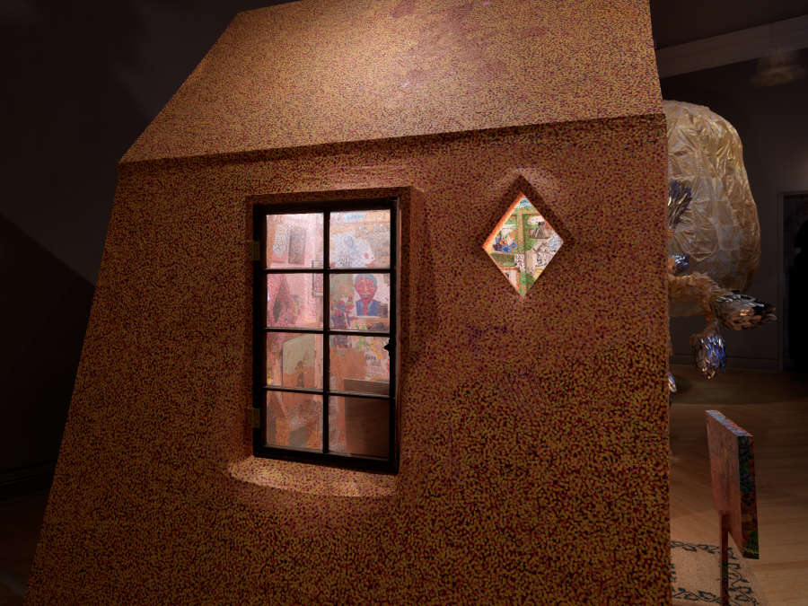 view exhibition image