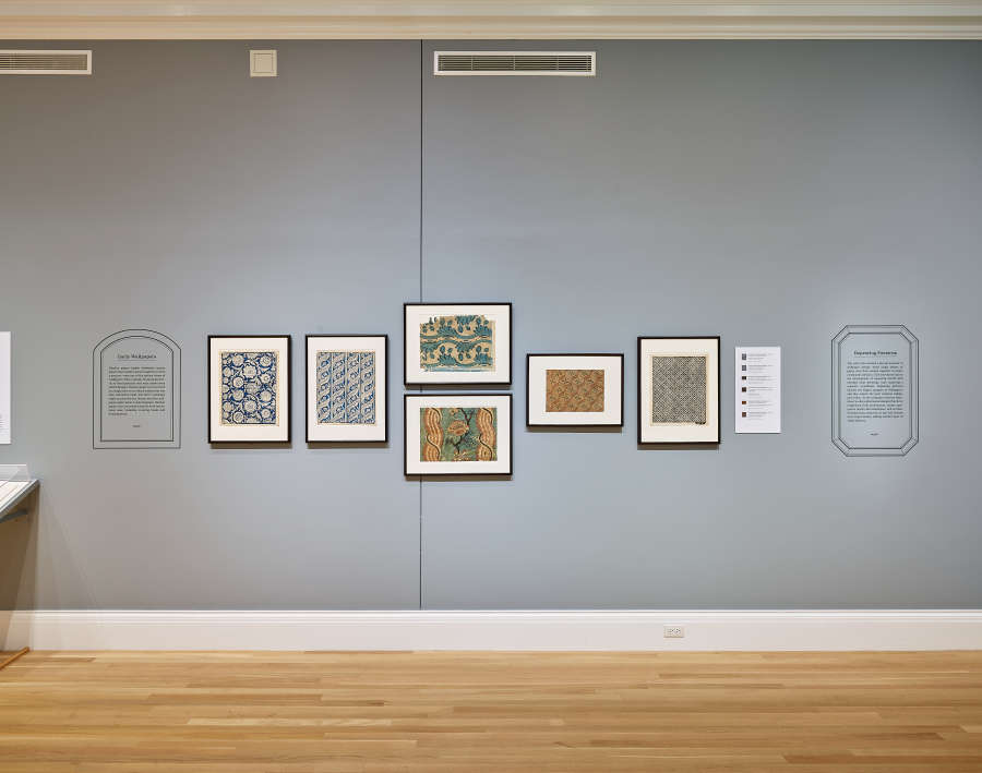 view exhibition image