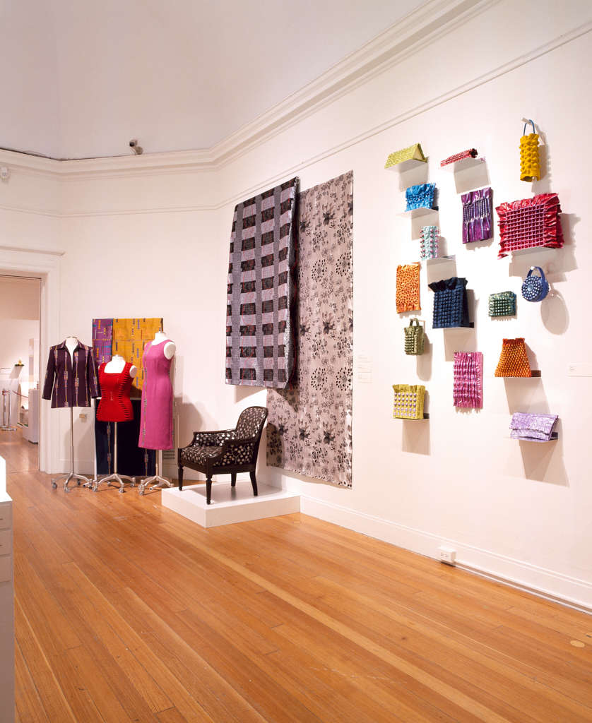 view exhibition image