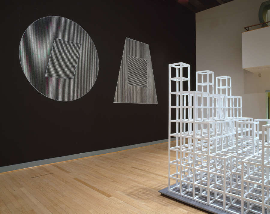 view exhibition image