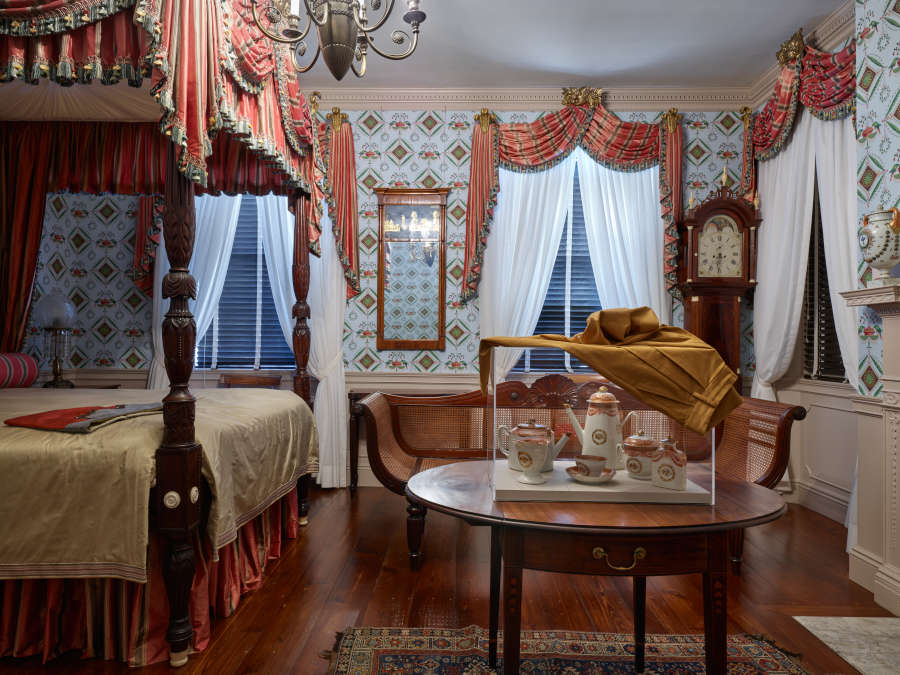 view exhibition image