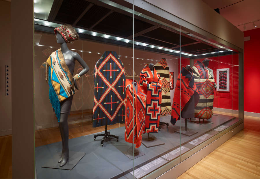 view exhibition image