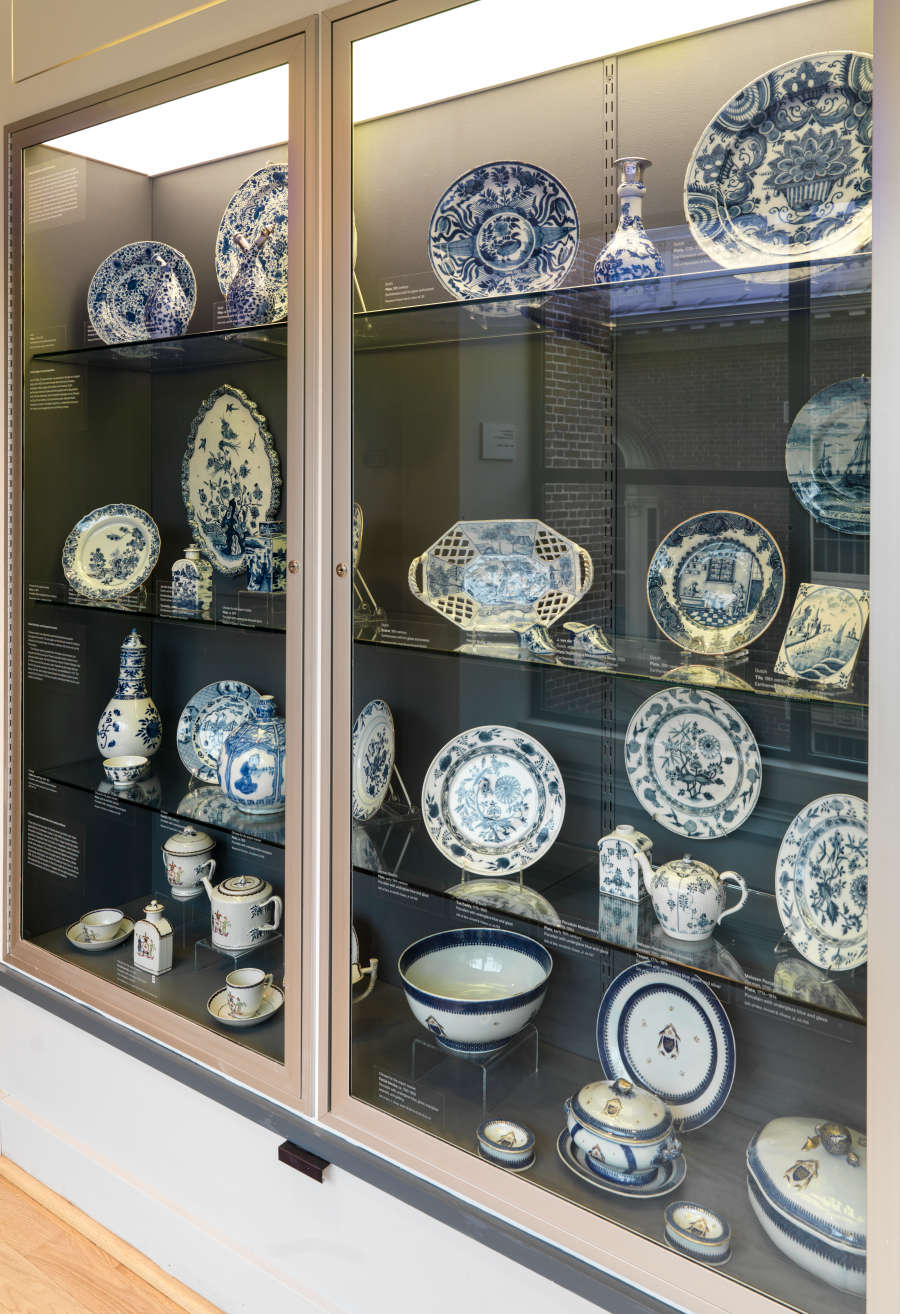 view exhibition image