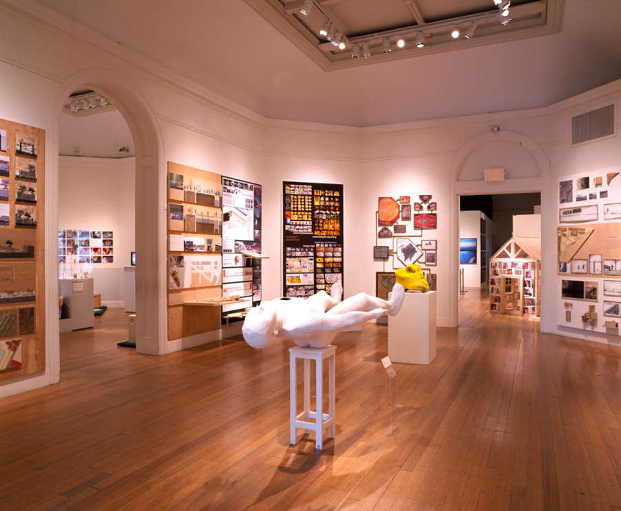 view exhibition image